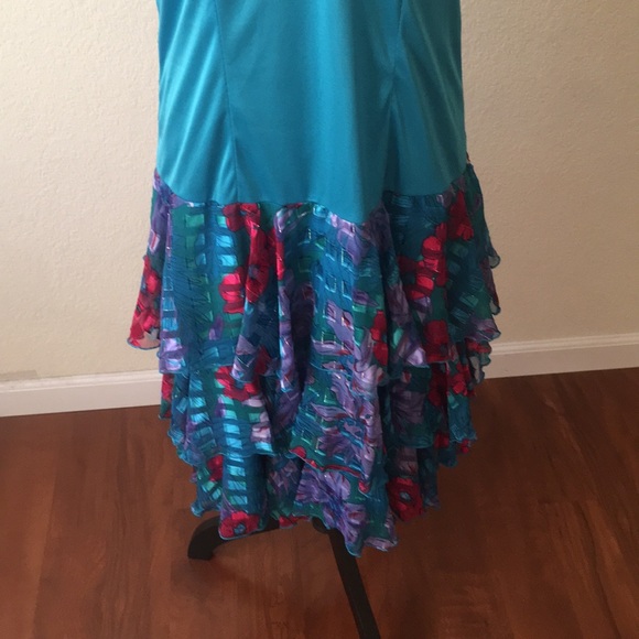 Beautiful like NEW dress. Size 10. Ann Hobbs . - Picture 3 of 8